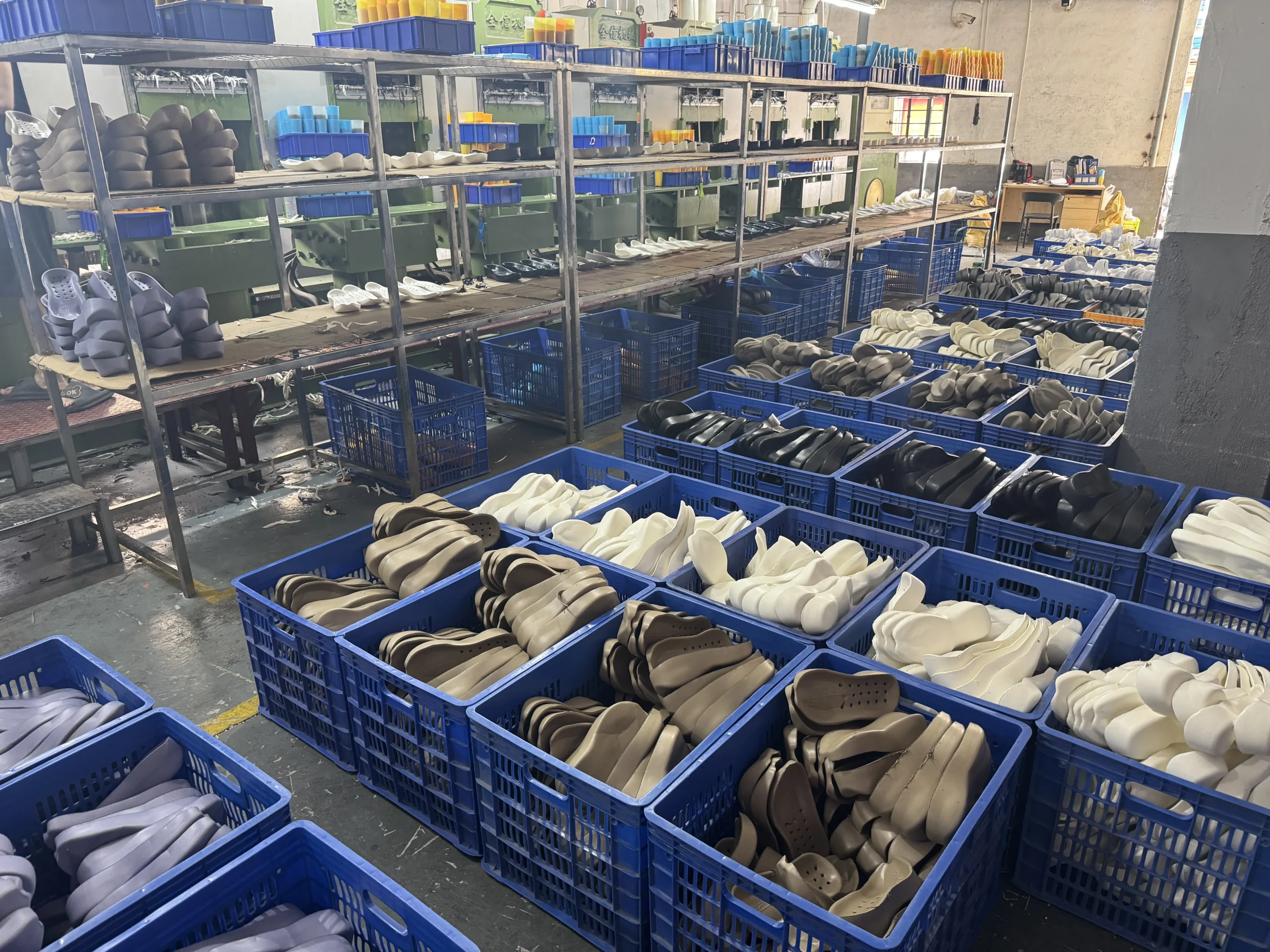 Semi-finished sports shoe soles organized for further processing